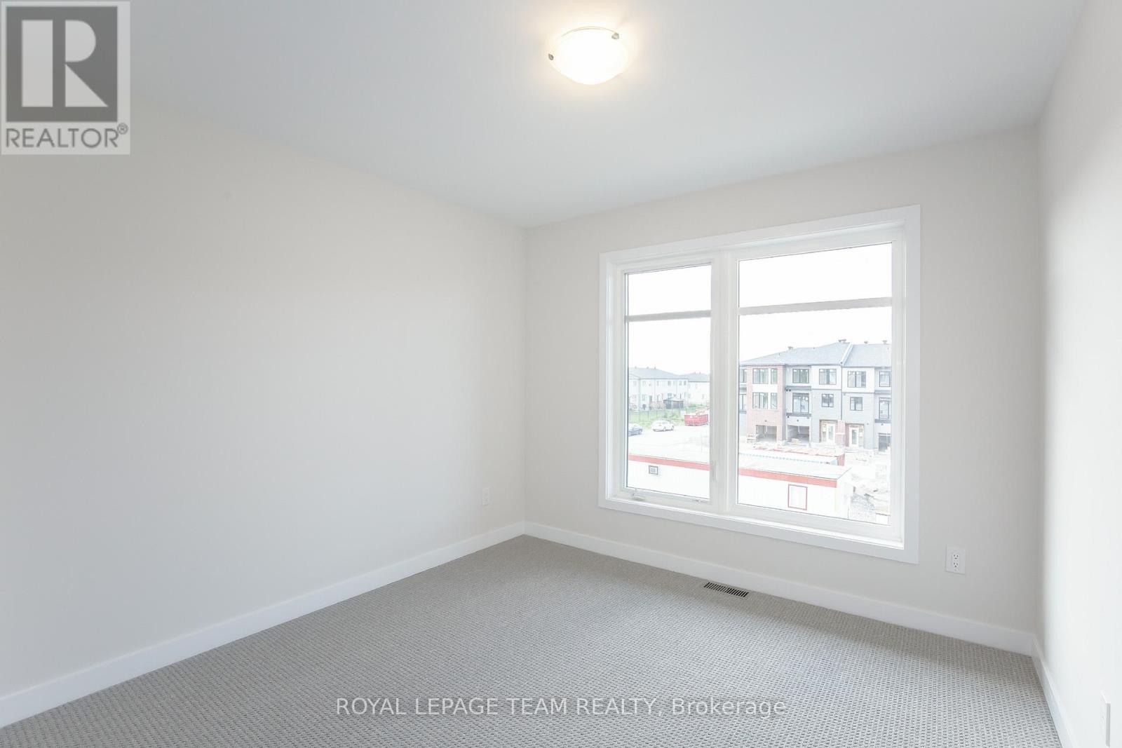 206 Tussock Private, Ottawa, Ontario  K1X 0G7 - Photo 18 - X12455005