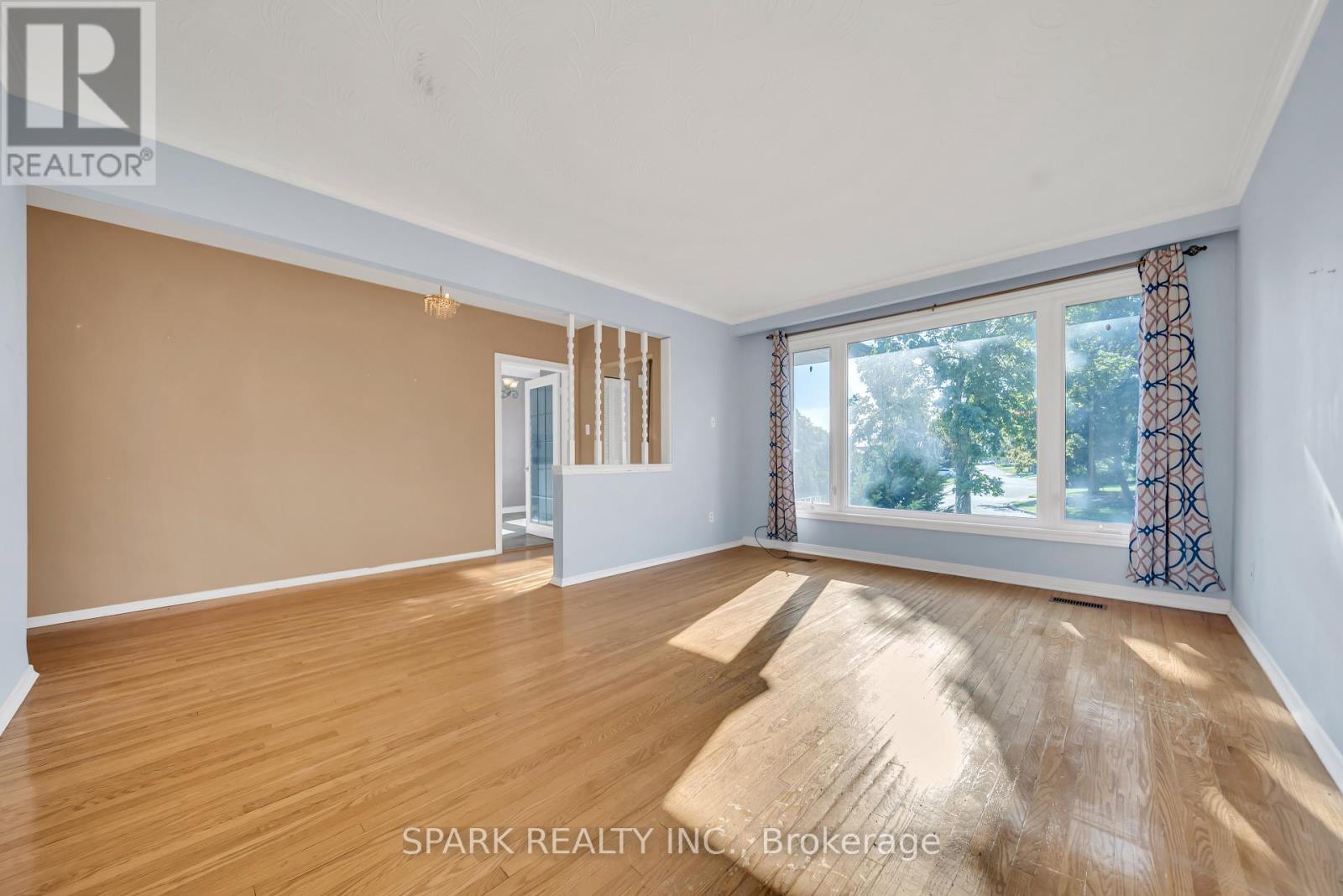 Upper - 16 Horwood Drive, Brampton, Ontario  L6X 2B8 - Photo 6 - W12454805