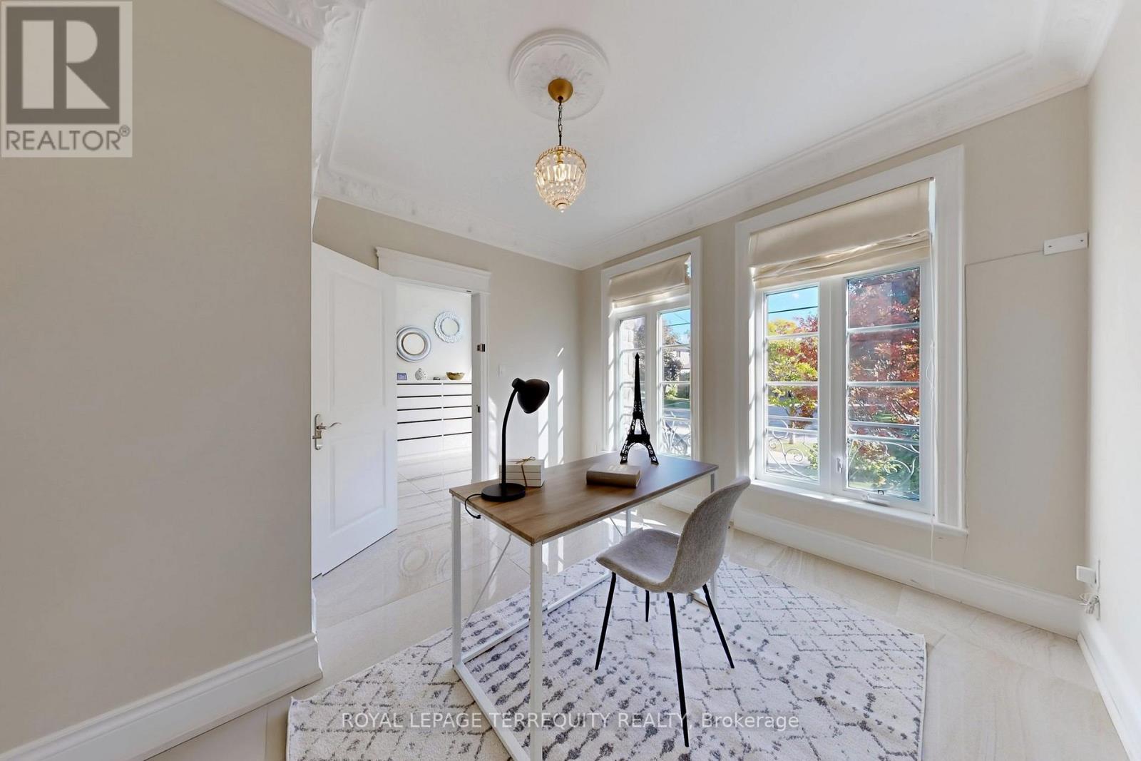 12 Highland Hill, Toronto, Ontario  M6A 2P8 - Photo 15 - W12454830