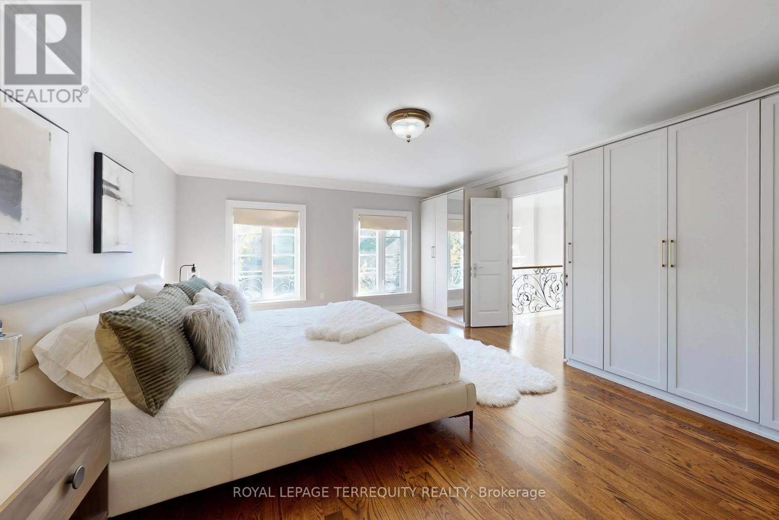 12 Highland Hill, Toronto, Ontario  M6A 2P8 - Photo 24 - W12454830