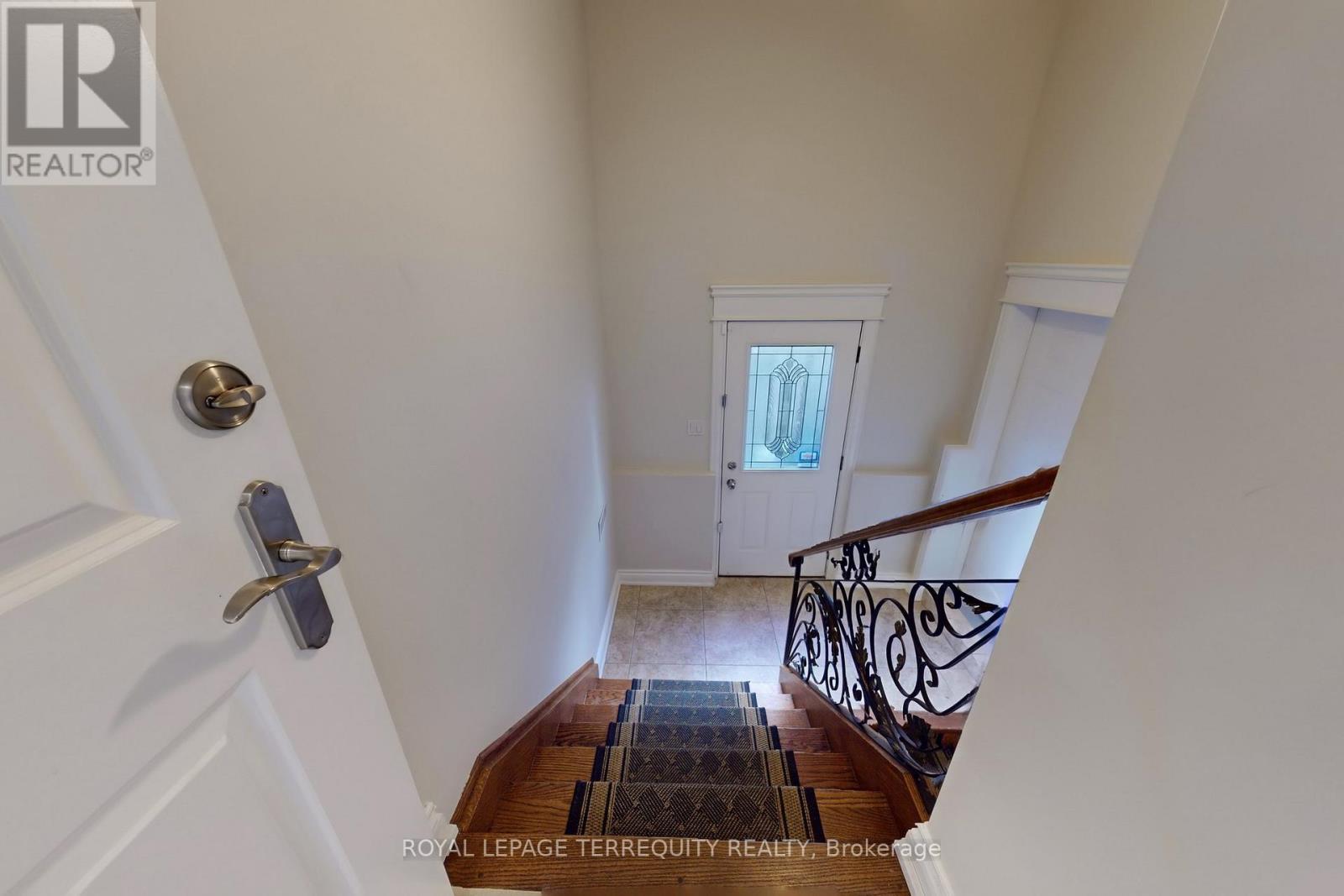 12 Highland Hill, Toronto, Ontario  M6A 2P8 - Photo 37 - W12454830