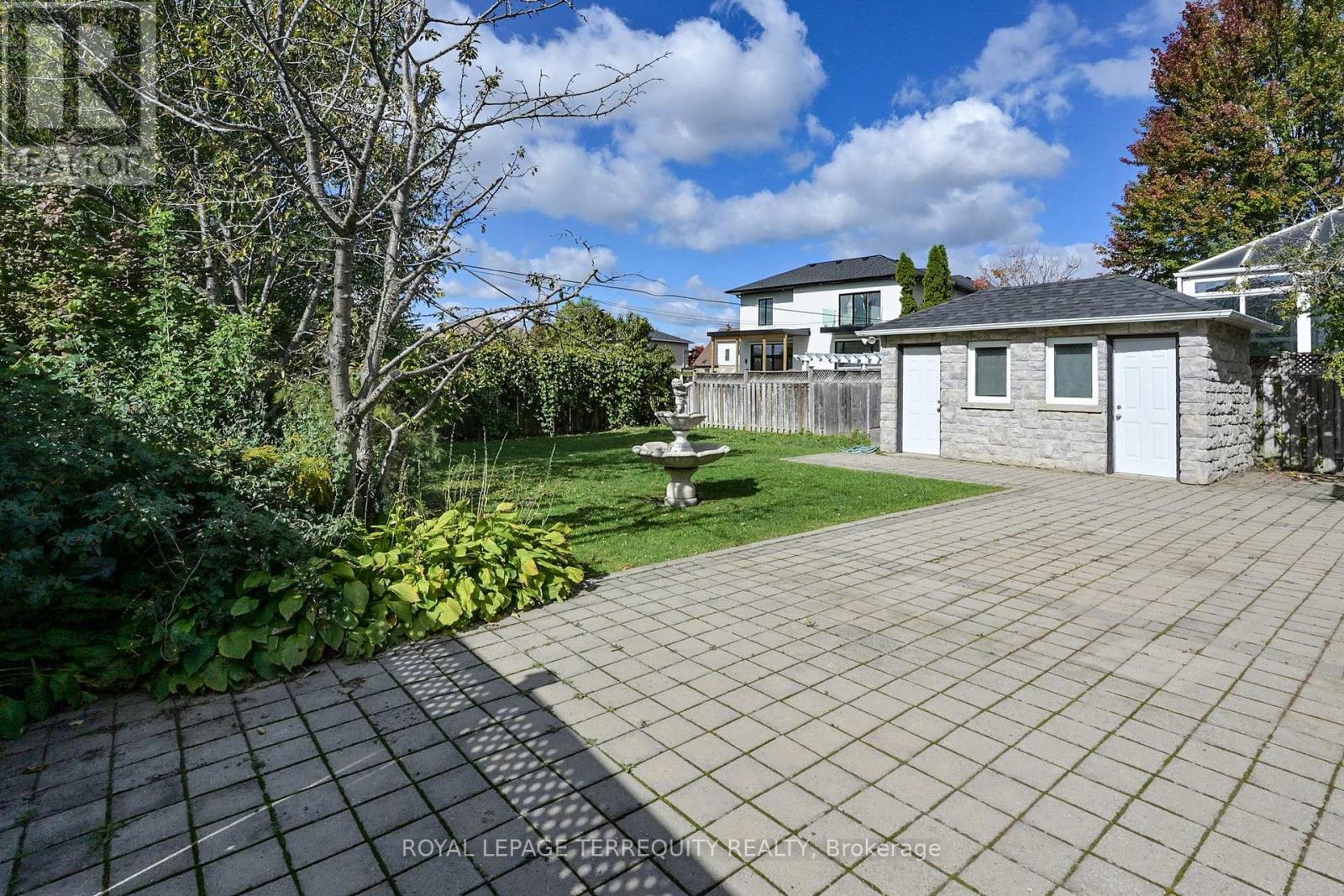 12 Highland Hill, Toronto, Ontario  M6A 2P8 - Photo 48 - W12454830
