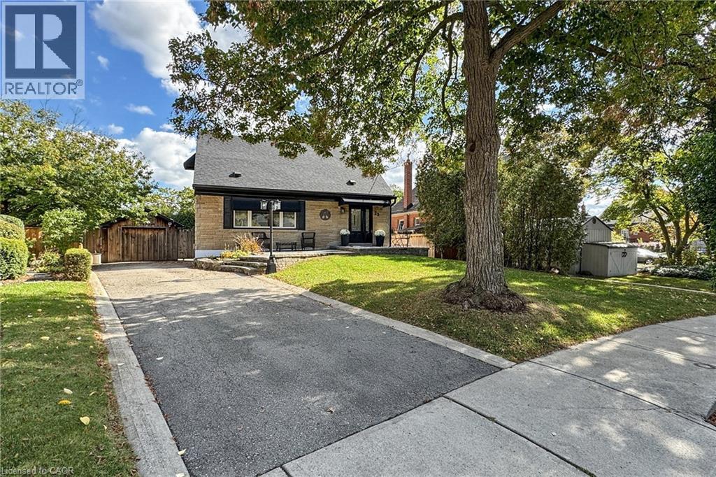 23 SYLVIA Crescent, Hamilton, Ontario
