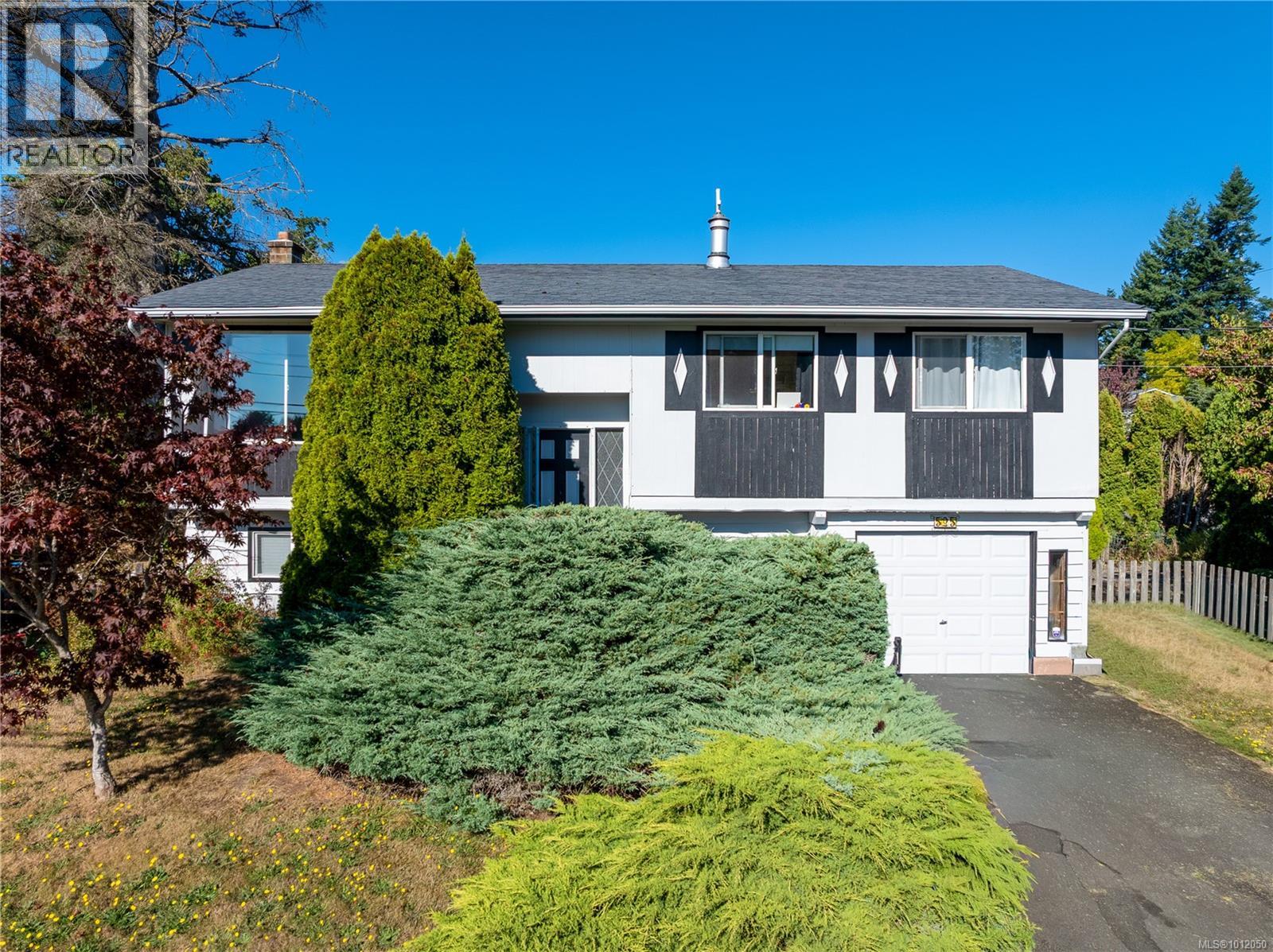 525 Salish St, Comox, British Columbia