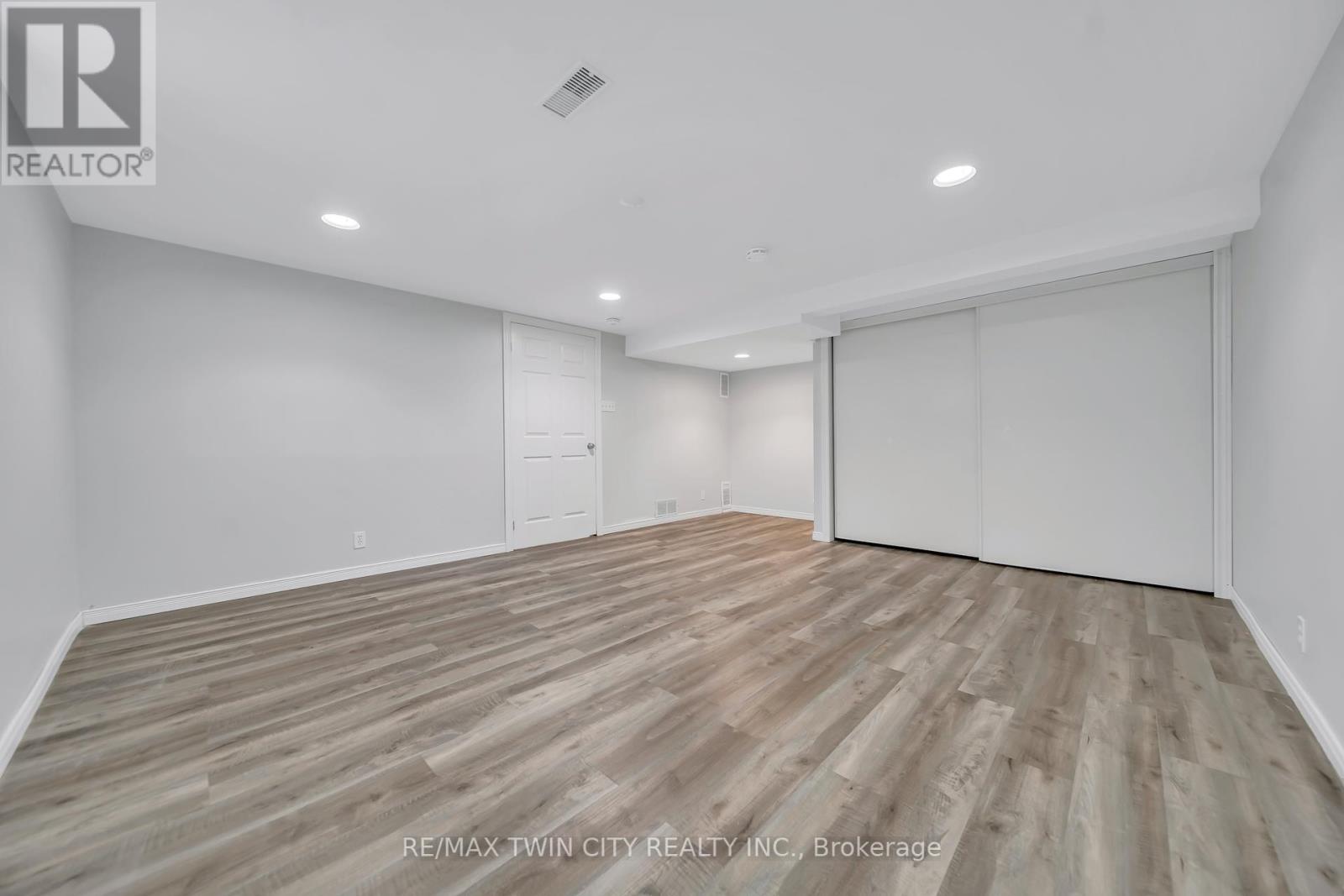 88 Glen Lake Crescent, Kitchener, Ontario  N2N 1C5 - Photo 27 - X12454809
