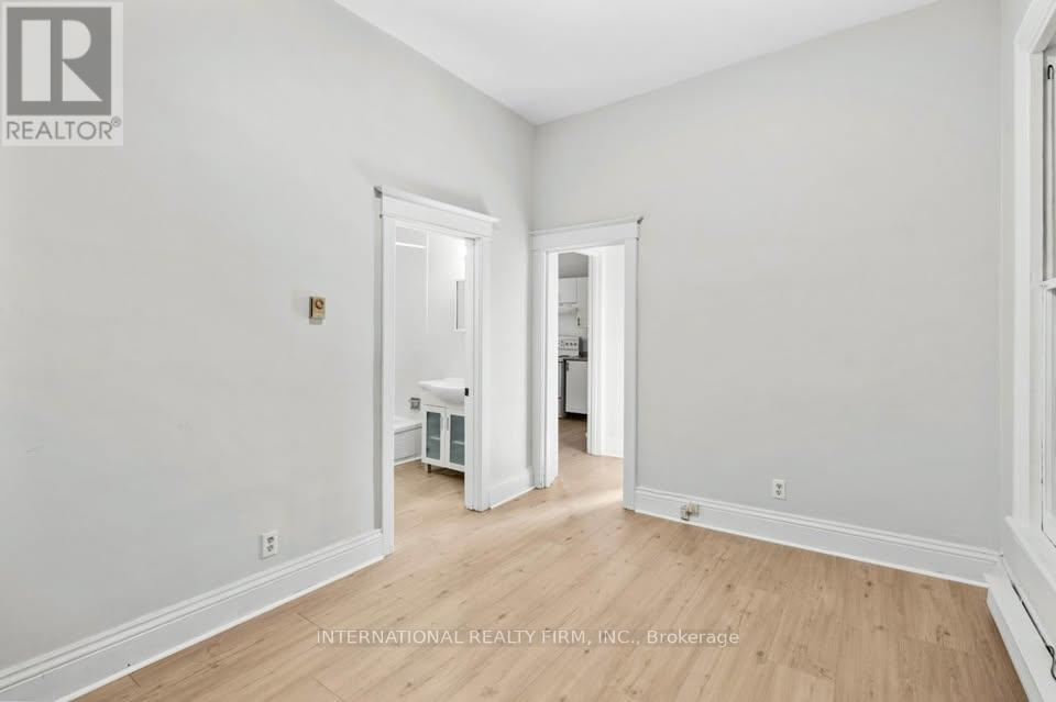 67 Ontario Avenue, Hamilton, Ontario  L8N 2X1 - Photo 15 - X12454820