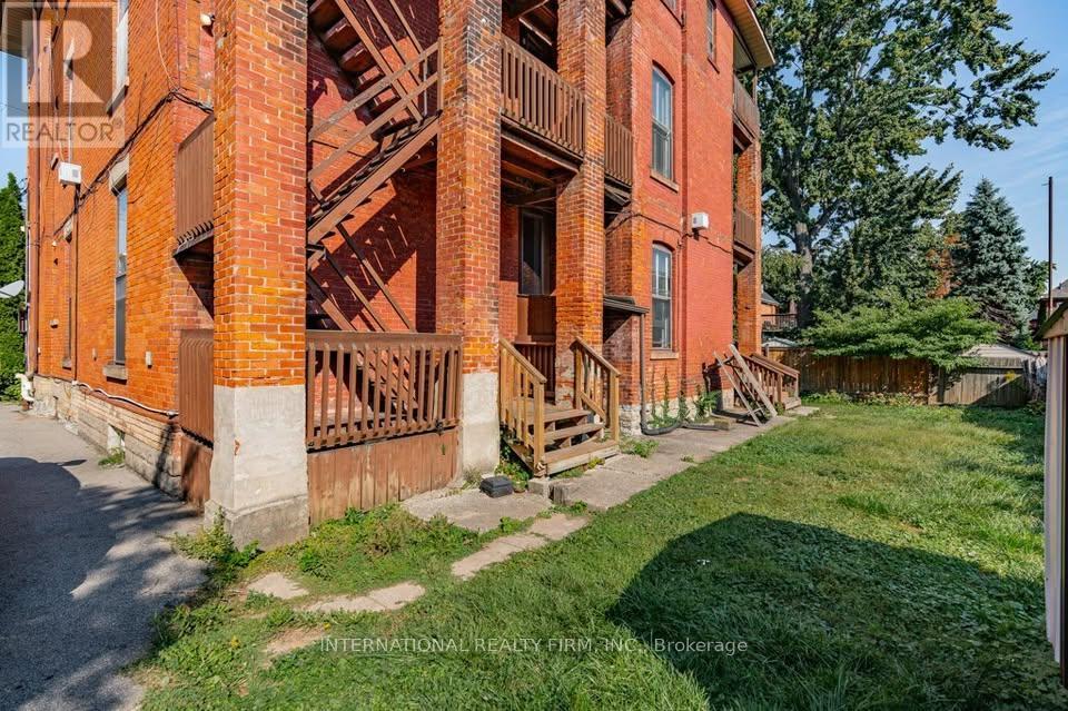 67 Ontario Avenue, Hamilton, Ontario  L8N 2X1 - Photo 4 - X12454820