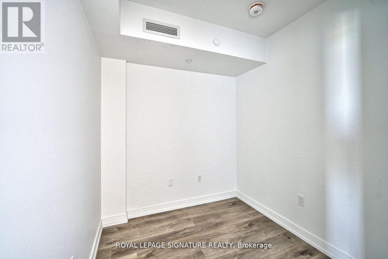 1421 - 1 Jarvis Street, Hamilton, Ontario  L8R 3J2 - Photo 22 - X12454823