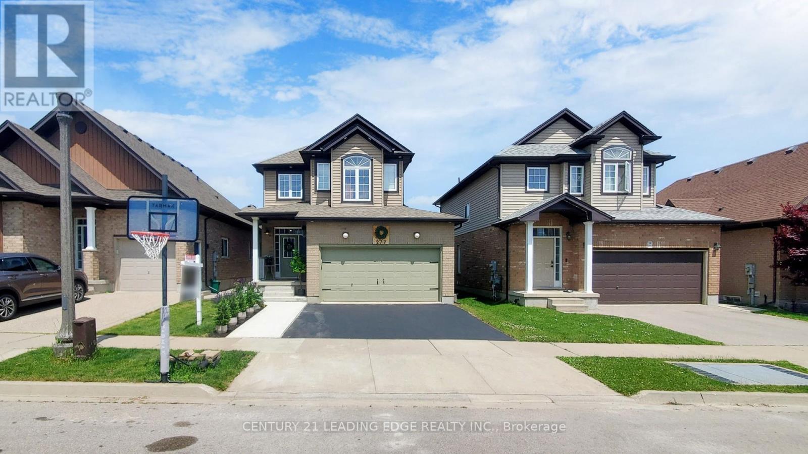 277 WATERVALE CRESCENT, Kitchener, Ontario