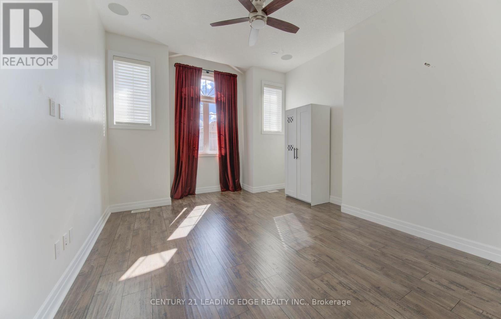 277 Watervale Crescent, Kitchener, Ontario  N2A 0G7 - Photo 20 - X12454833