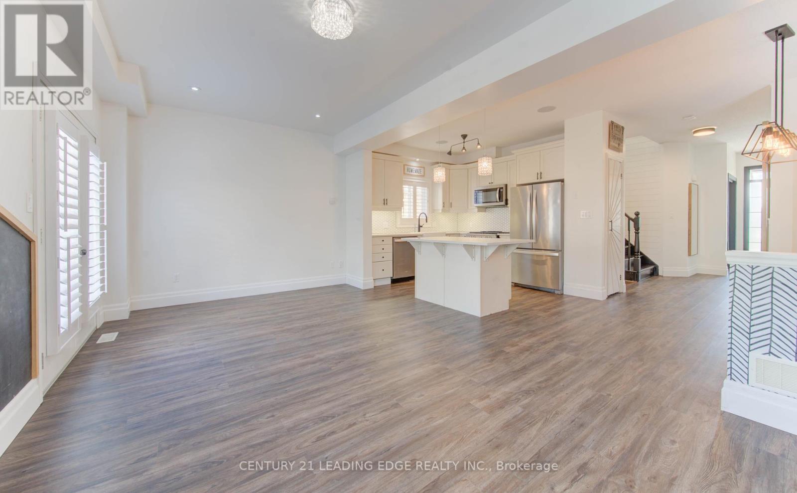 277 Watervale Crescent, Kitchener, Ontario  N2A 0G7 - Photo 5 - X12454833