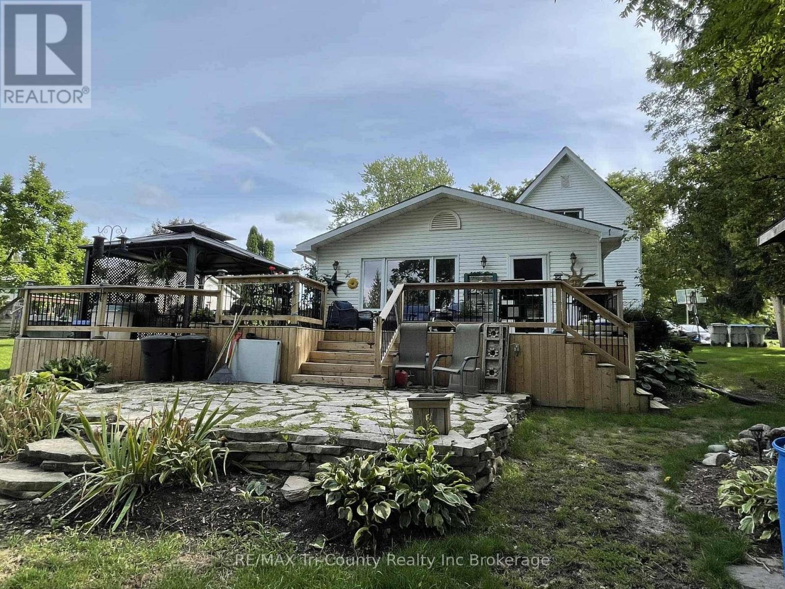 27 Harpurhey Road, Huron East, Ontario  N0K 1W0 - Photo 25 - X12376079