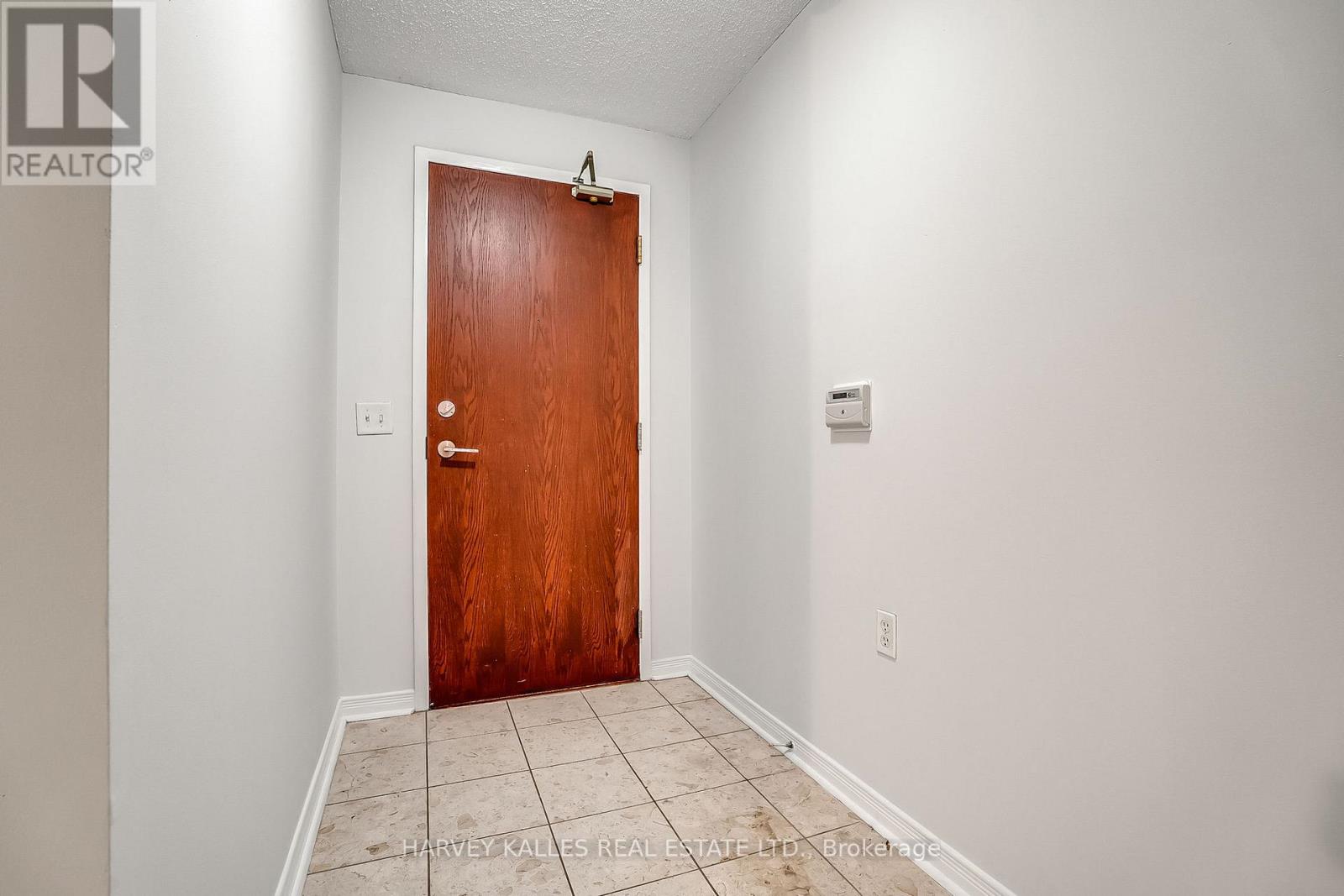 202 - 28 Olive Avenue, Toronto, Ontario  M2N 4N5 - Photo 10 - C12454937