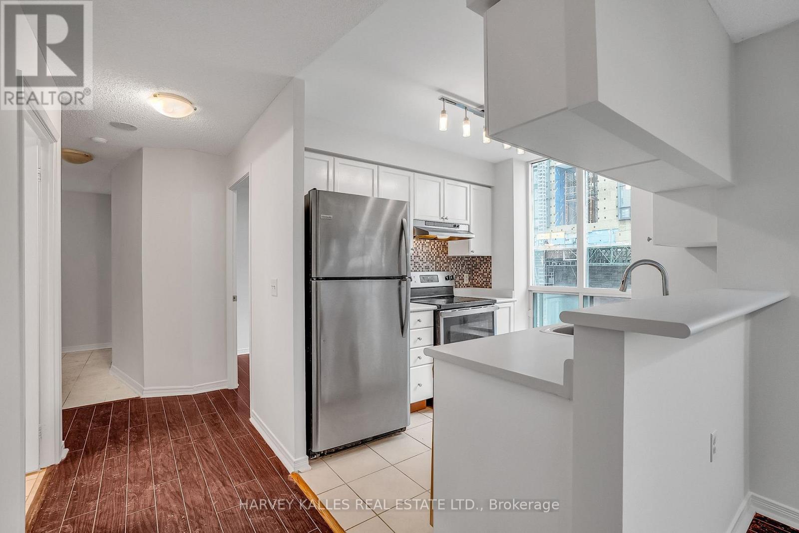 202 - 28 Olive Avenue, Toronto, Ontario  M2N 4N5 - Photo 16 - C12454937