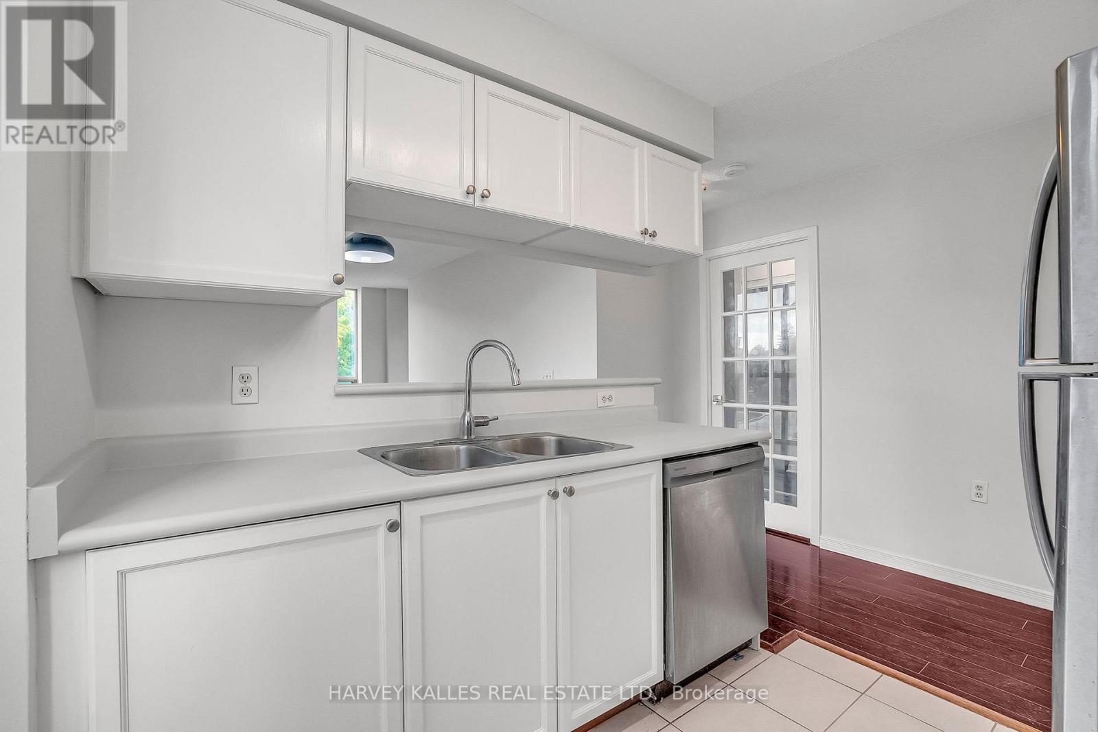 202 - 28 Olive Avenue, Toronto, Ontario  M2N 4N5 - Photo 18 - C12454937