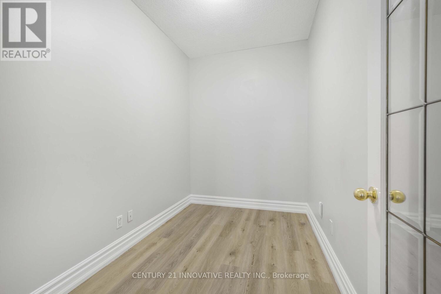 302 - 393 King Street W, Toronto, Ontario  M5V 3G8 - Photo 7 - C12454957