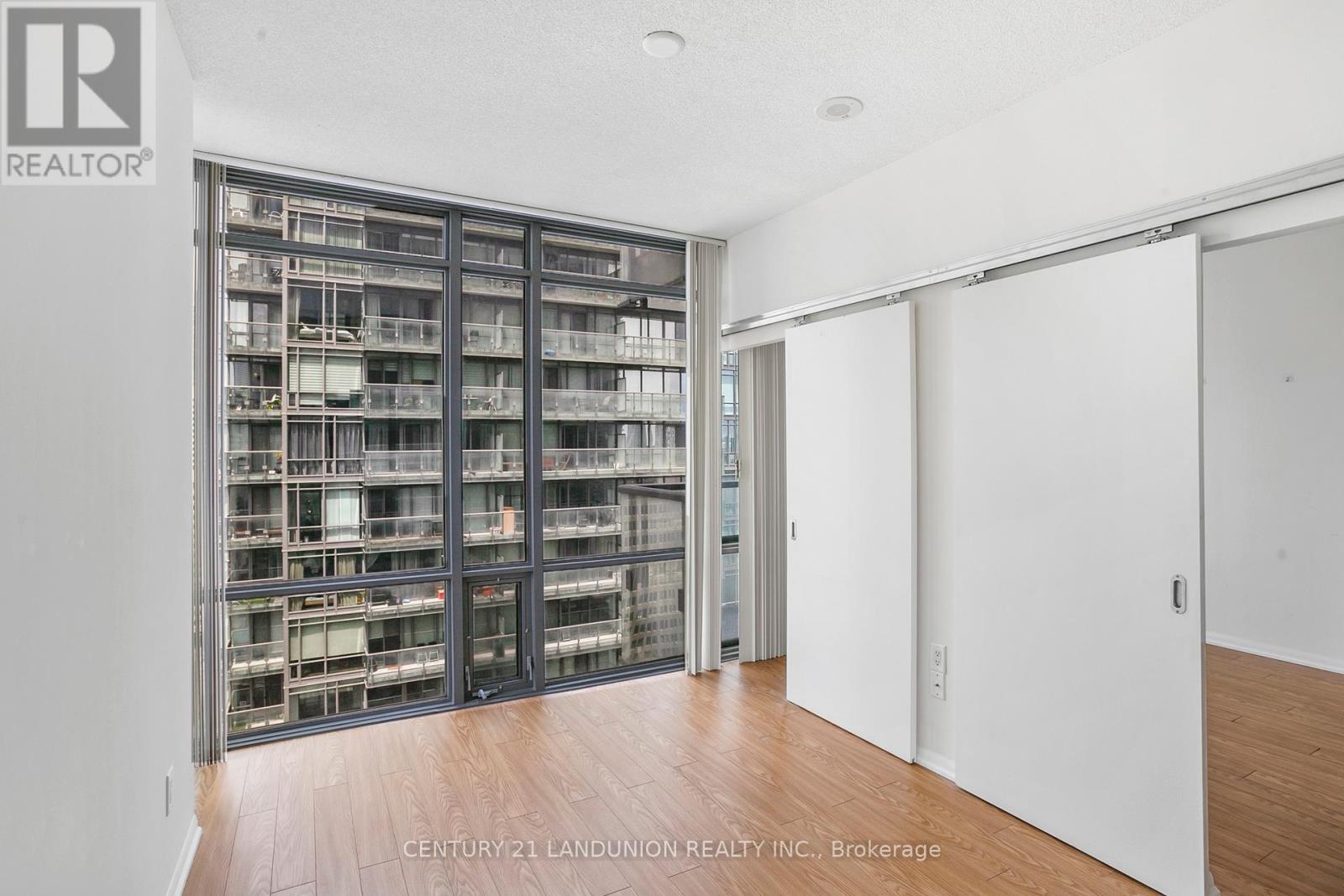 2801 - 38 Grenville Street, Toronto, Ontario  M4Y 1A5 - Photo 6 - C12454965