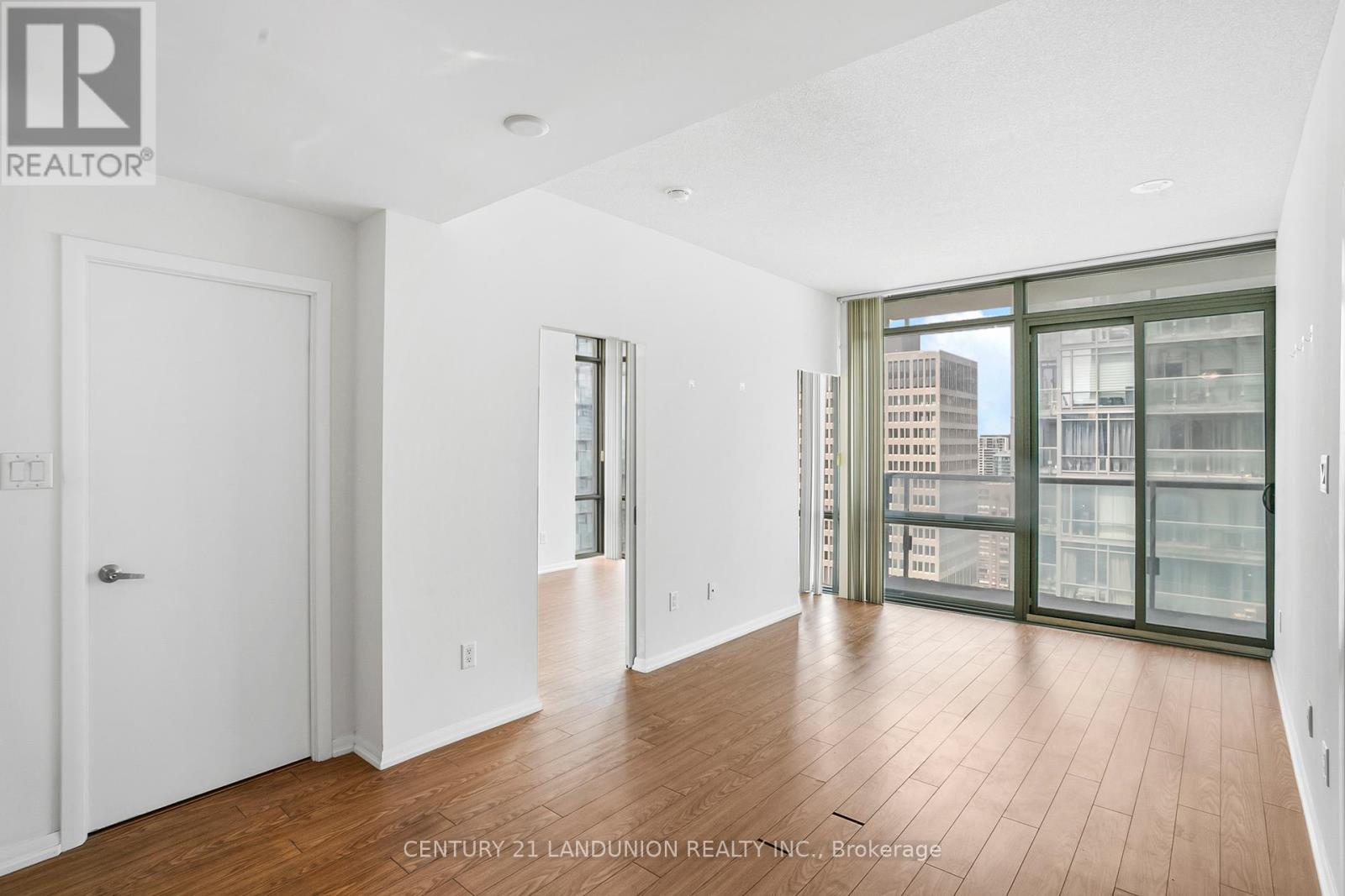2801 - 38 Grenville Street, Toronto, Ontario  M4Y 1A5 - Photo 8 - C12454965