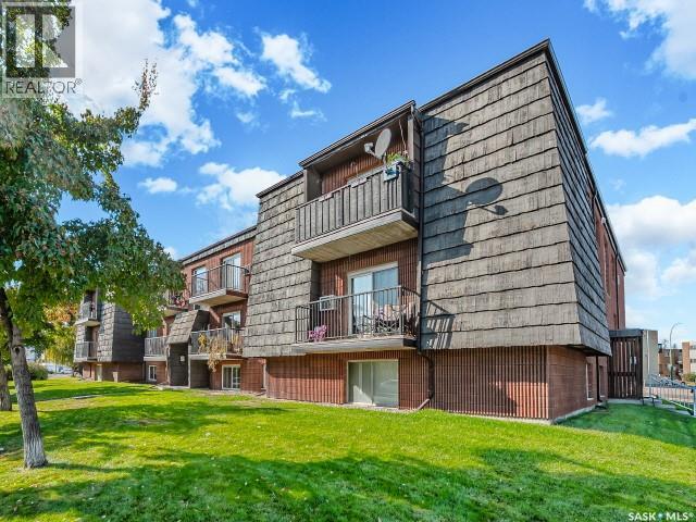 11 20 Assiniboine Street, Saskatoon, Saskatchewan  S7K 1H2 - Photo 2 - SK020423