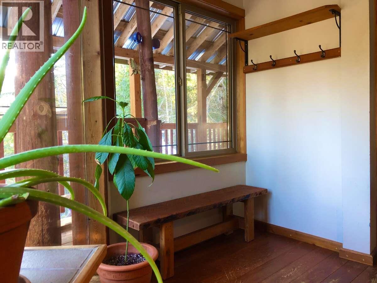 6119 Slocan River Road, Appledale, British Columbia  V0G 2J0 - Photo 10 - 10352161