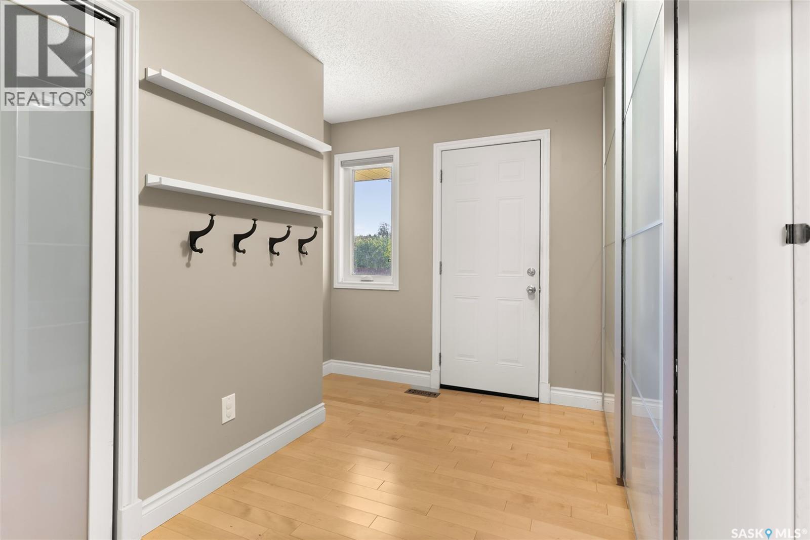2206 Assiniboine Avenue E, Regina, Saskatchewan  S4V 2E8 - Photo 25 - SK020333