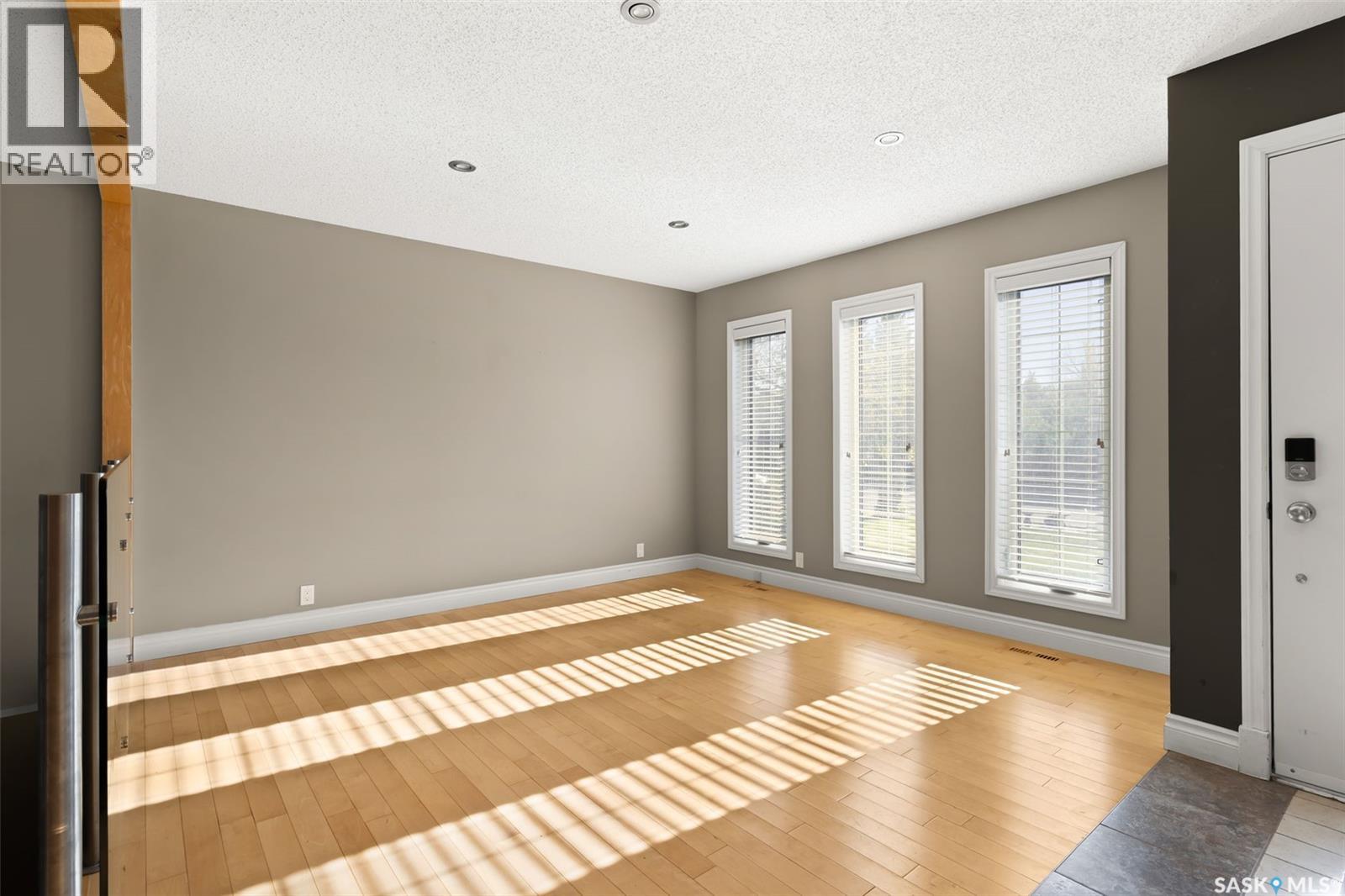 2206 Assiniboine Avenue E, Regina, Saskatchewan  S4V 2E8 - Photo 6 - SK020333
