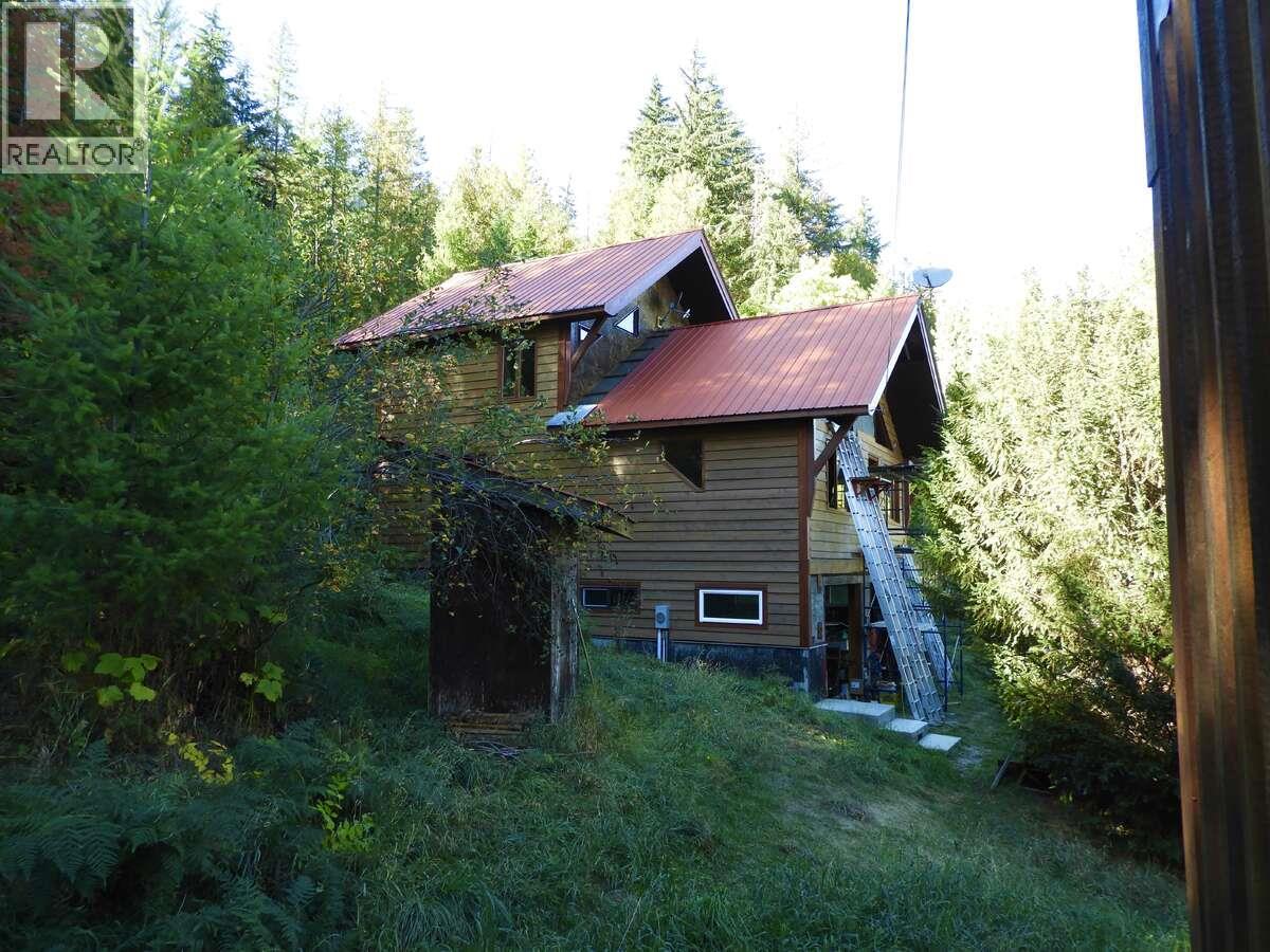 6119 Slocan River Road, Appledale, British Columbia  V0G 2J0 - Photo 28 - 10352161