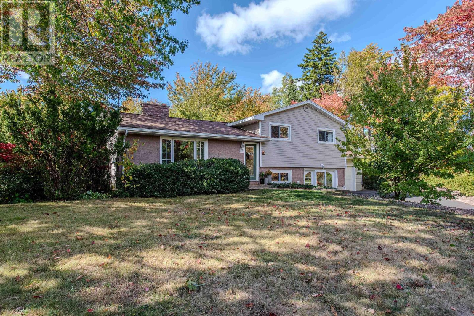 6 Cummings Drive, Fall River, Nova Scotia
