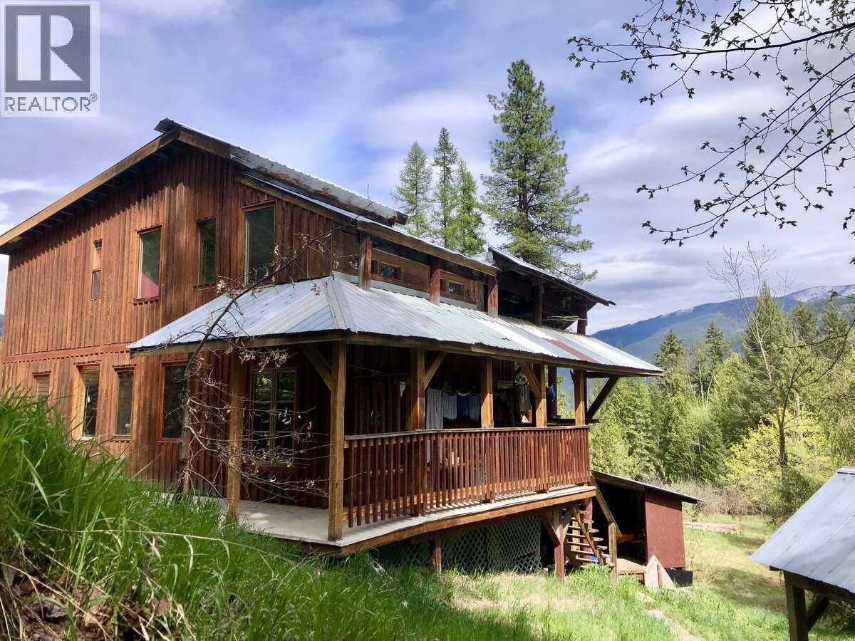 6119 Slocan River Road, Appledale, British Columbia  V0G 2J0 - Photo 4 - 10352161