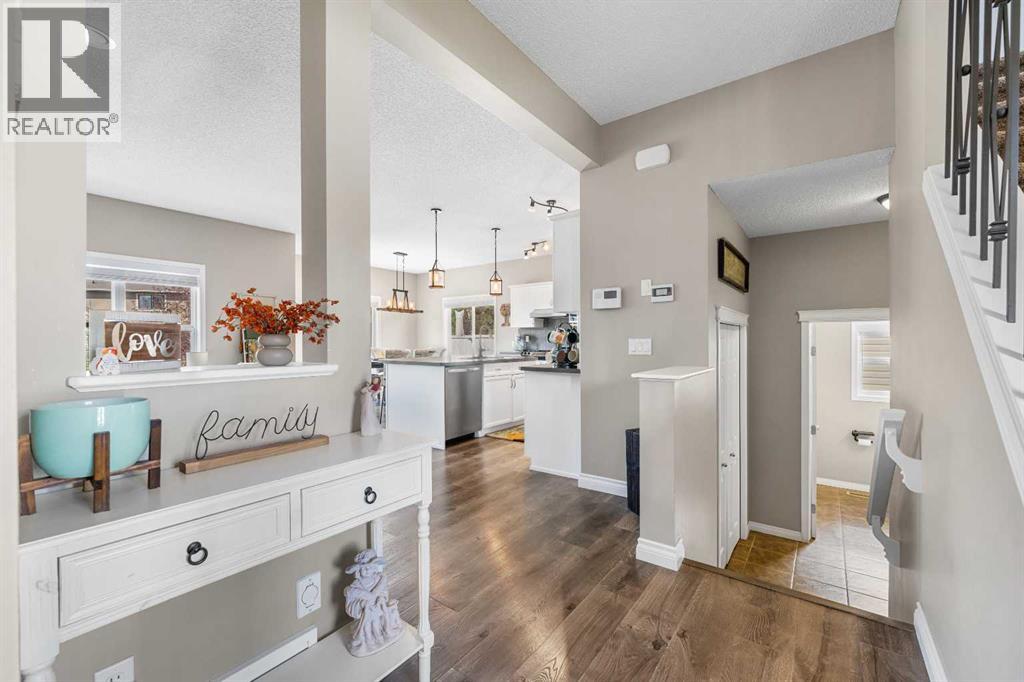368 Morningside Crescent Sw, Airdrie, Alberta  T4B 0C1 - Photo 4 - A2259549