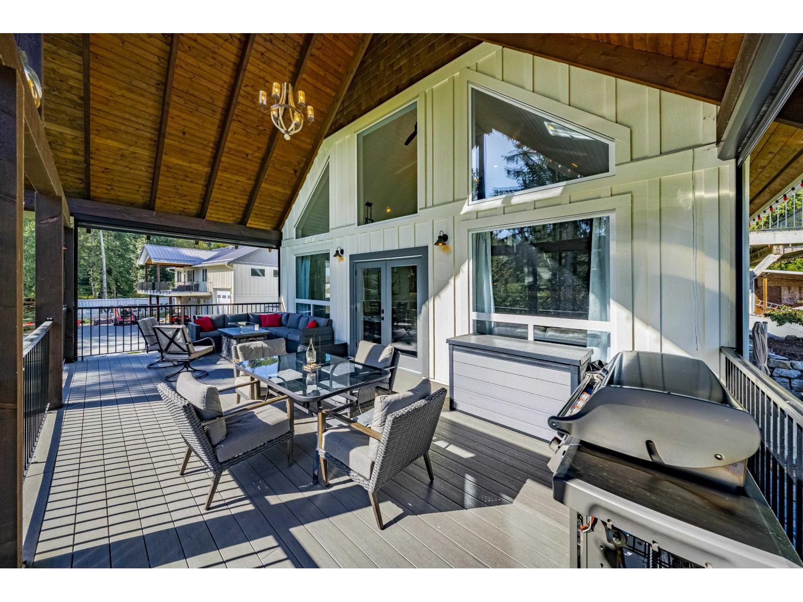 10062 Charlong Terrace, Mission, British Columbia  V2V 0B5 - Photo 5 - R3056892