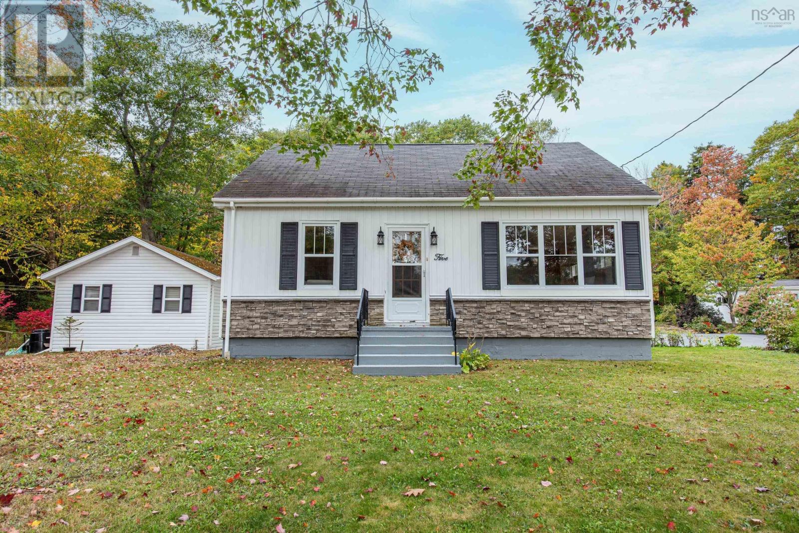 5 Dartmoor Crescent, Bedford, Nova Scotia  B4A 2K4 - Photo 2 - 202525535