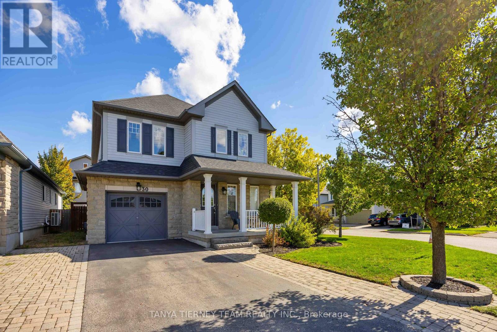 30 Claridge Crescent, Whitby, Ontario  L1R 3E2 - Photo 2 - E12454915