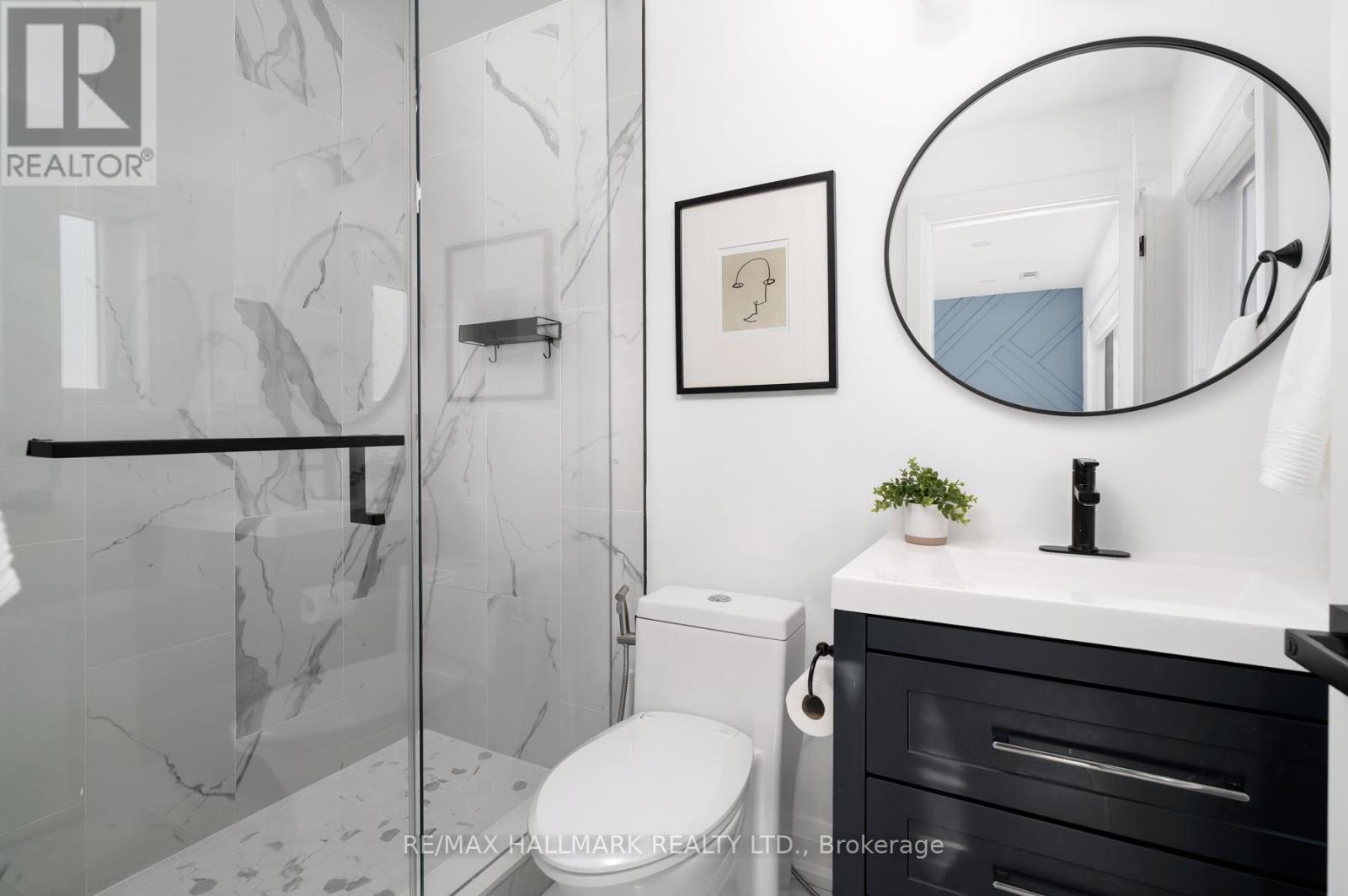 3 Thyra Avenue, Toronto (East York), Ontario  M4C 5G4 - Photo 23 - E12455001