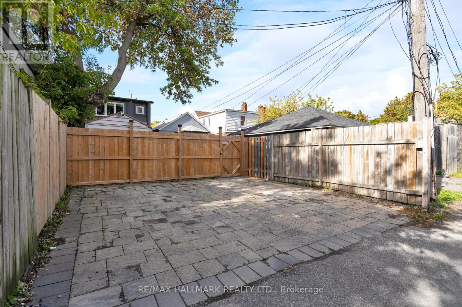 3 Thyra Avenue, Toronto (East York), Ontario  M4C 5G4 - Photo 48 - E12455001