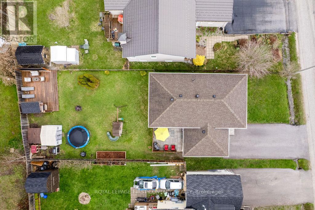 782 Chestnut Street, Innisfil, Ontario  L9S 2H9 - Photo 3 - N12454871
