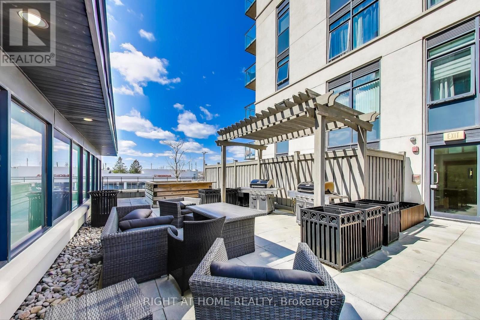 317 - 12 Woodstream Boulevard, Vaughan, Ontario  L4L 8C3 - Photo 15 - N12454889