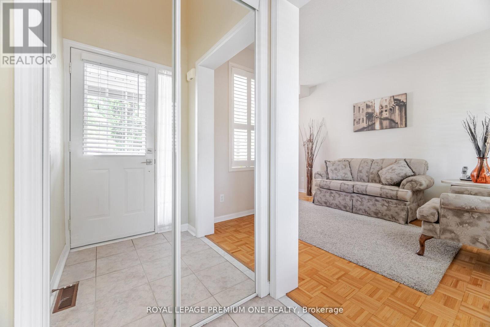 21 Ocean Avenue, Vaughan, Ontario  L6A 2X7 - Photo 9 - N12454903