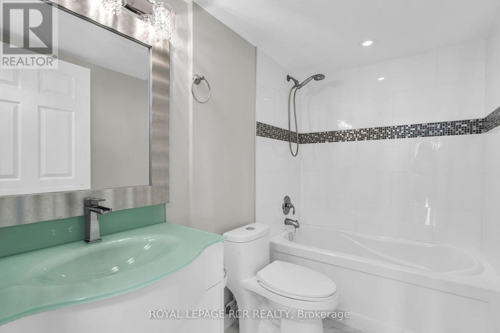 1607 - 1 Clark Avenue W, Vaughan, Ontario  L4J 7Y6 - Photo 19 - N12454921