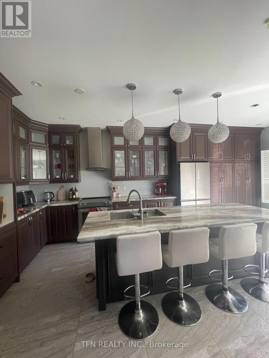 5 Belwood Boulevard, Vaughan, Ontario  L4K 5H4 - Photo 4 - N12454947