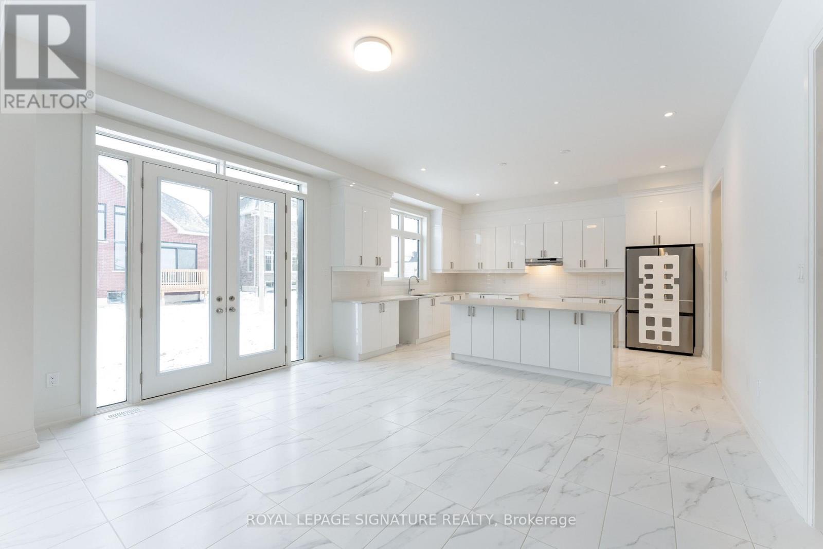 9 Mayflower Gardens, Adjala-Tosorontio, Ontario  L0G 1W0 - Photo 13 - N12454948