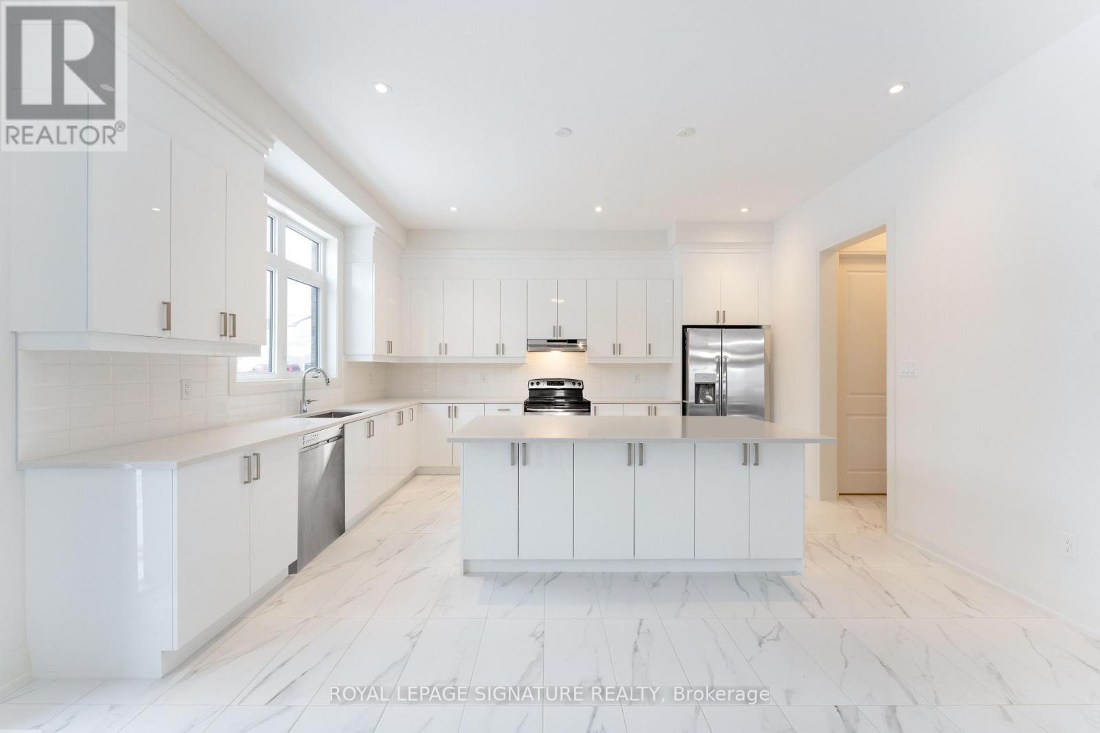9 Mayflower Gardens, Adjala-Tosorontio, Ontario  L0G 1W0 - Photo 14 - N12454948
