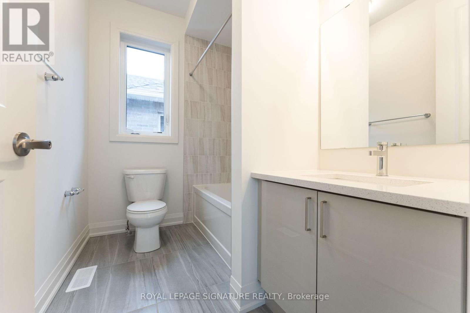 9 Mayflower Gardens, Adjala-Tosorontio, Ontario  L0G 1W0 - Photo 33 - N12454948