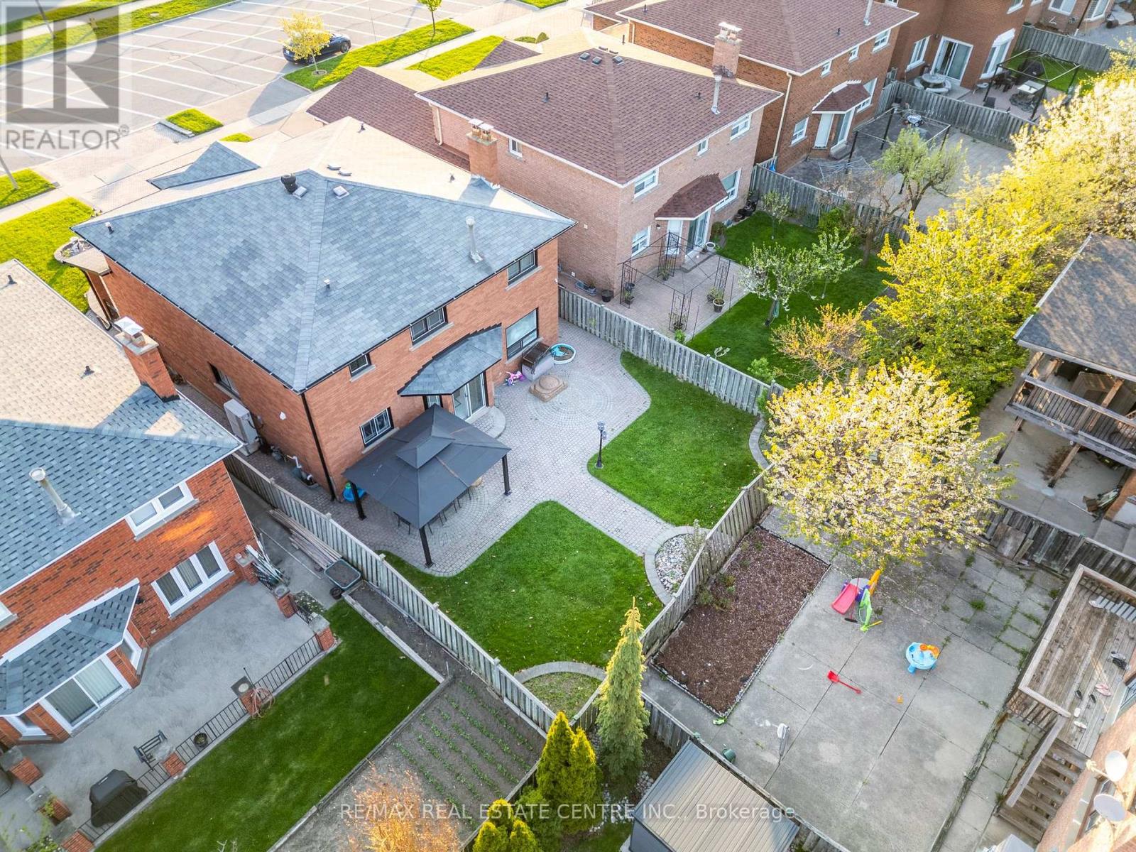 499 Aberdeen Avenue N, Vaughan, Ontario  L4L 5J5 - Photo 41 - N12454973