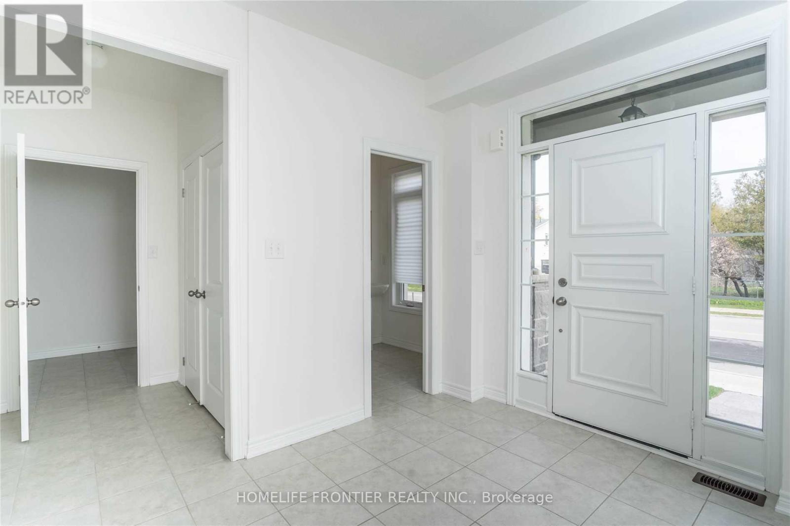 6 Parker Avenue, Richmond Hill, Ontario  L4E 2W4 - Photo 16 - N12454979