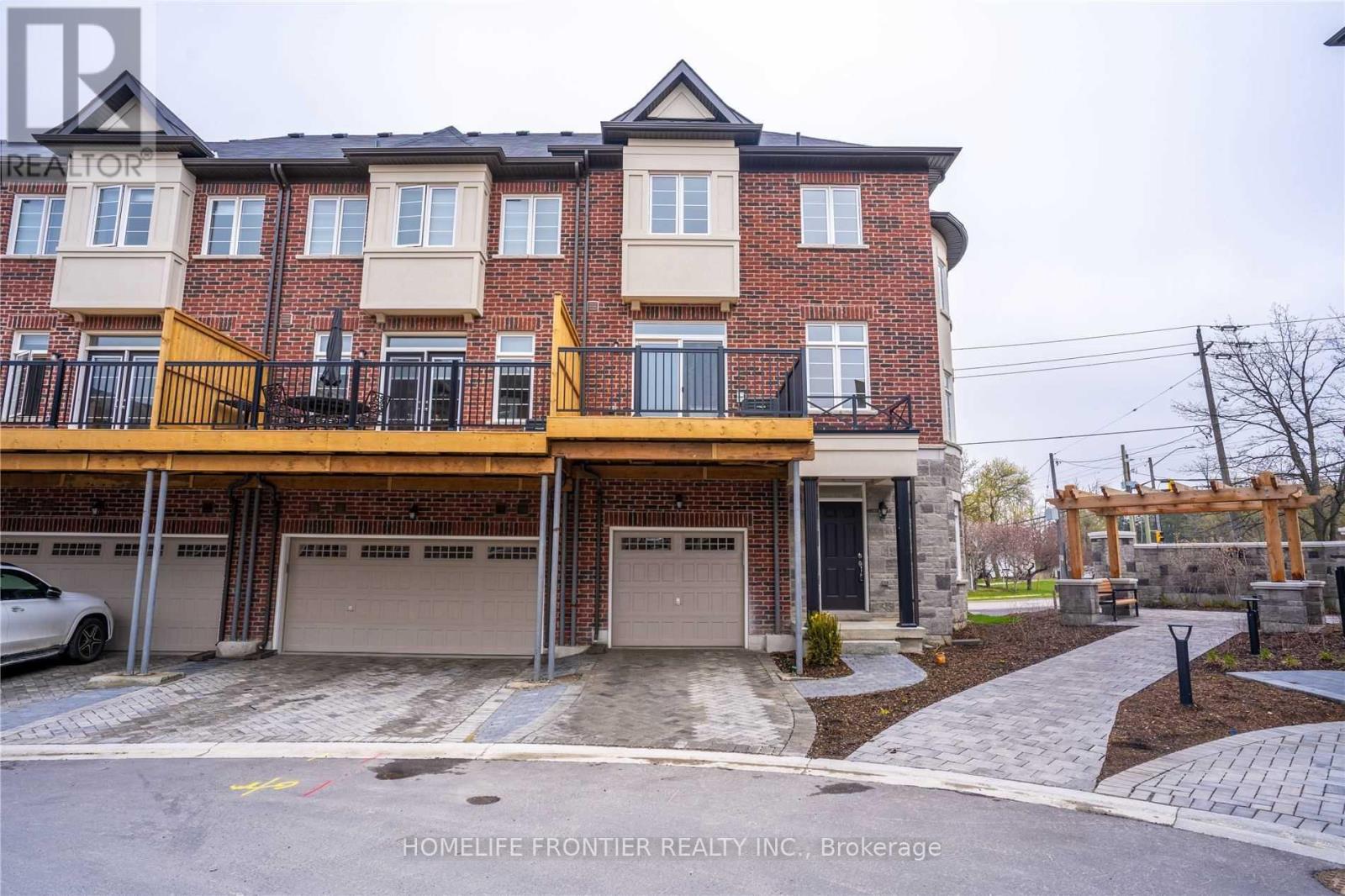 6 Parker Avenue, Richmond Hill, Ontario  L4E 2W4 - Photo 2 - N12454979