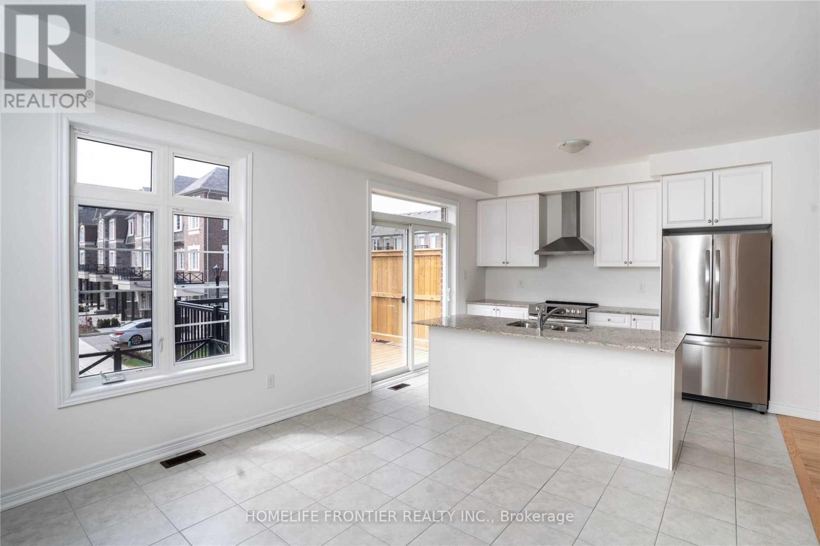 6 Parker Avenue, Richmond Hill, Ontario  L4E 2W4 - Photo 20 - N12454979