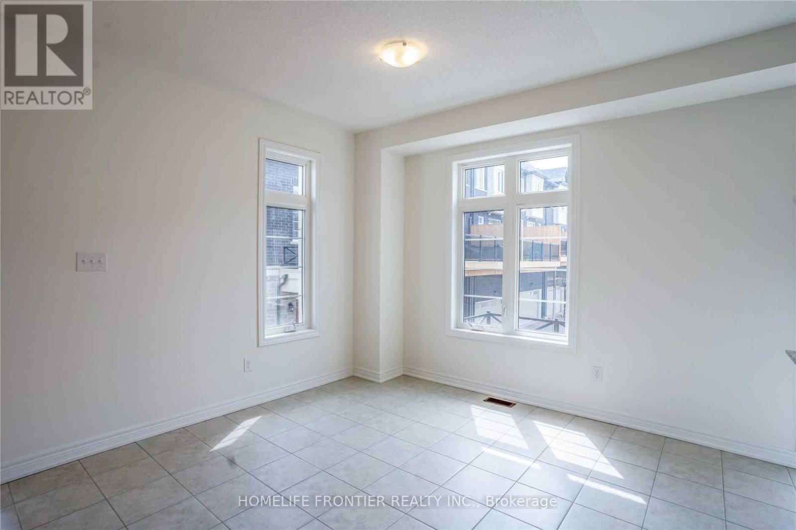 6 Parker Avenue, Richmond Hill, Ontario  L4E 2W4 - Photo 27 - N12454979