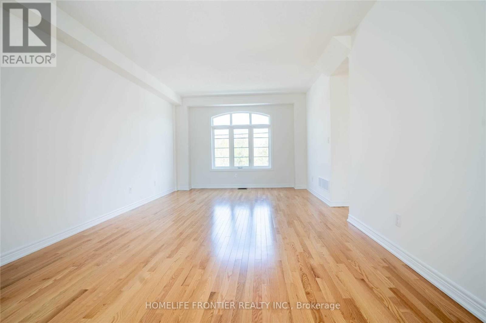 6 Parker Avenue, Richmond Hill, Ontario  L4E 2W4 - Photo 28 - N12454979