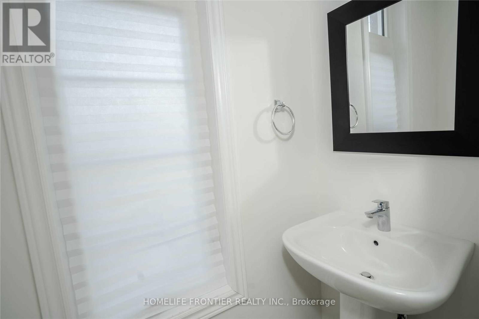 6 Parker Avenue, Richmond Hill, Ontario  L4E 2W4 - Photo 30 - N12454979
